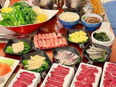 -元一希尔顿酒店·鲜切牛肉火锅禅自助餐厅