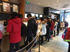 等位区-星巴克臻选(沈阳大悦城店)