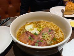 精选特级午餐肉煎蛋公仔面-新旺茶餐厅(嘉里城店)