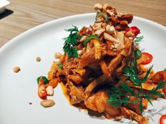 笋衣手撕鸡-小大董·烤鸭(凤凰汇店)