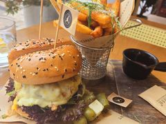 澳洲和牛熔岩芝士漢堡-Mark&Mars Restaurant