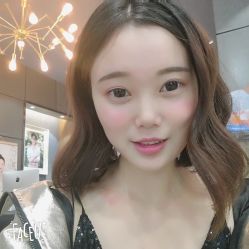 -onlygirl摄影美学馆高端定制(江滩店)