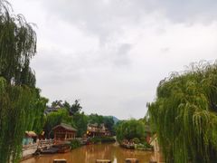 -雪山彩虹谷景区