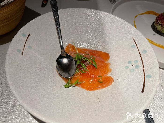 Solo(衡山路店)三文鱼温泉蛋配鱼子图片