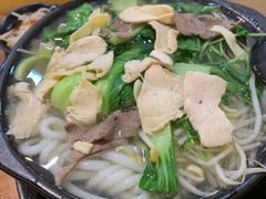 -丽虹云南过桥米线(兴工街店)