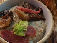 肉饼拼腊味蒸饭-黄祥华养生堂·炖汤·营养蒸饭(岭南天地店)