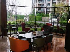 -星河吉酒店-BOND大堂吧·咖啡·简餐