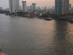-曼谷湄南河畔华美达广场酒店