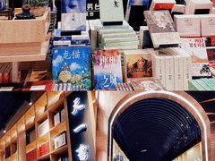-新华书店(印象城店)
