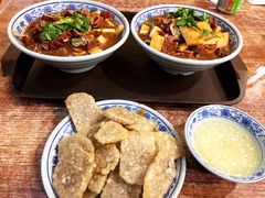 卤煮火烧-门框胡同百年卤煮(新街口店)