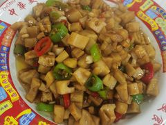 -江城燕子大排档(江汉路步行街店)