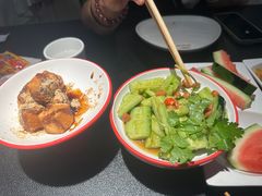 -辣尚瘾·烤鱼·新川菜(牡丹园直营店)