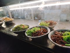 -八月美食小馆(银泰城总店)