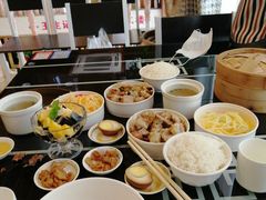 自助取餐区-王生记茶餐厅