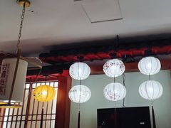 -南京西路(地铁站)
