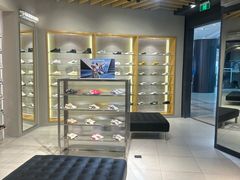 -Onitsuka Tiger(港汇恒隆广场店)