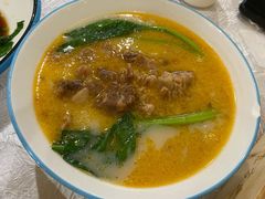 高汤牛腩面-东方之珠海鲜酒楼(南开店)