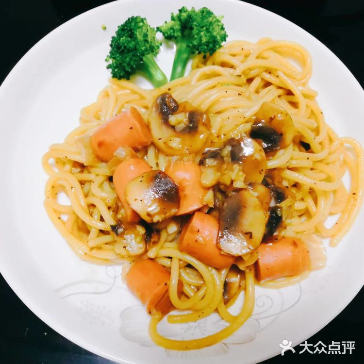 自制黑椒香肠蘑菇意大利面