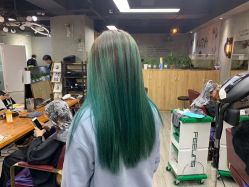 -藤野造型烫发染发