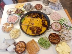 -岗上渣渣老火锅(两路口店)