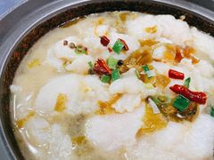 石锅酸菜鱼-周鱼小馆石锅酸菜鱼(活力汇店)