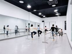 -白珂舞蹈教室