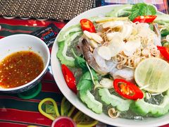 虾-卷心菜和避孕套餐厅(Pattaya)