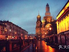 -滴血救世主教堂