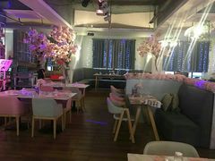 -樱花里音乐餐吧·牛扒椰子鸡(东圃店)