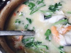 鲜虾鱼片粥-品记潮汕砂锅粥(湖东路店)