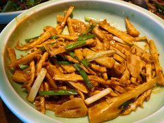 油焖嫩芽竹笋-中8楼风尚云南菜(颐堤港店)