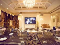 -白玉兰广场停车场