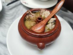 汽锅鸡-蔼若春.传承三十年云南菜(金碧公园店)