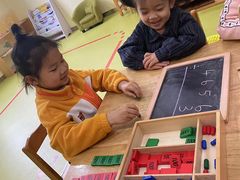 -瑞恩宝感统训练·语言提升·蒙氏托育中心