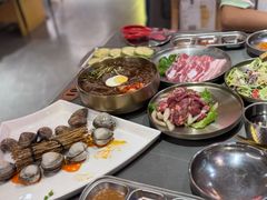 -围炉肉舍丹东海鲜烤肉·烤活鳗(步行街店)