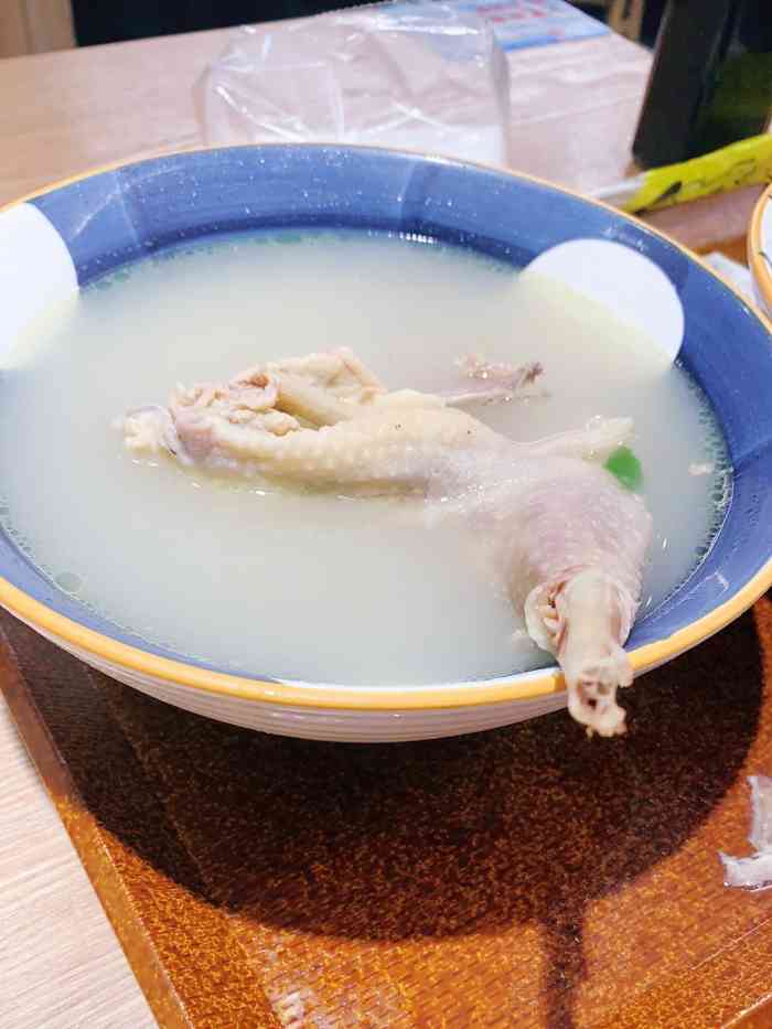 八面玲珑品面馆-"非常不错,位于云南南路延安东路口,地理非.