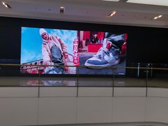 -冰纷万象滑冰场(二七万象城店)