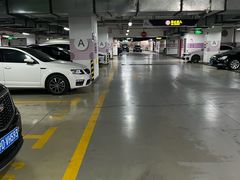 -中原城市广场-停车场