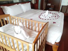 -三亚湾海居铂尔曼度假酒店