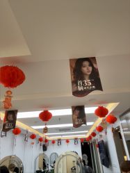 -首脑美发沙龙