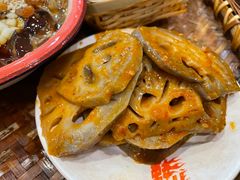 -爆炸头阿姨小四川正宗川味小吃(无任何分店)