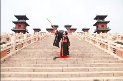 点击看大图 -九月鹰飞汉服摄影工作室