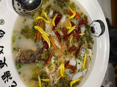 -江渔儿酸菜鱼(奥园广场金发购物中心店)