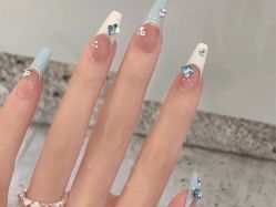 -悦指间美甲美睫