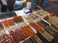 -八一路好吃街(雨田商务大厦店)