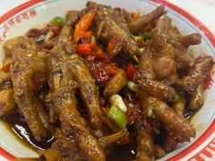 -堂瓦里·33年传统赣菜(第一街区店)