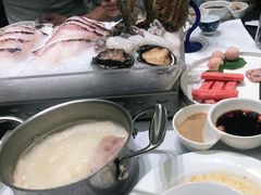 -红鼎豆捞·非遗鲍皇汤火锅(宝丰路店)