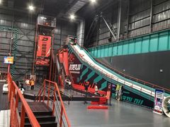 -极限PLAY运动娱乐新世界·团建派对潮玩休闲馆·室内蹦极高空游乐园