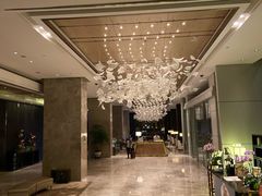 -大中华希尔顿酒店-念自助餐·嗨啤·小龙虾