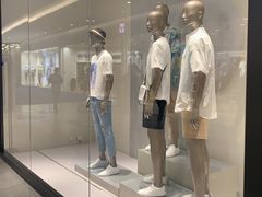 -URBAN REVIVO(西安Momopark店)